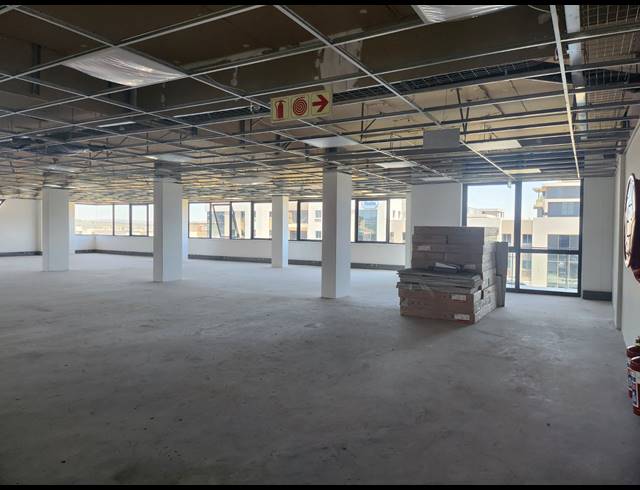 983M² OFFICE TO LET IN VORNA VALLEY